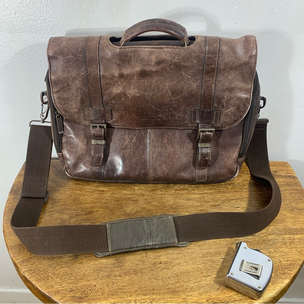 Kenneth cole  reaction distressed leather computer briefcase